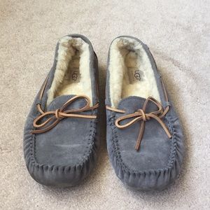 🚨SALE Ugg Dakota Slipper in Women’s Size 10